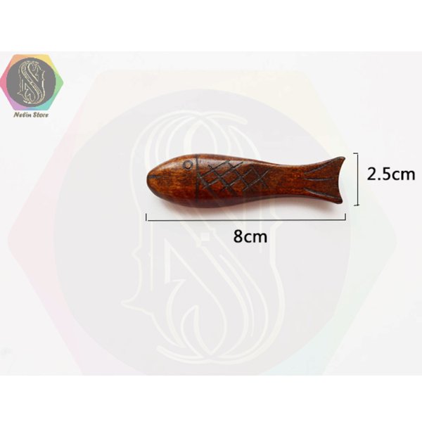 نگهدارنده-چاپ-استیک-شکل-ماهی-سایز-2-5-8-سانتی-متری-چوبی